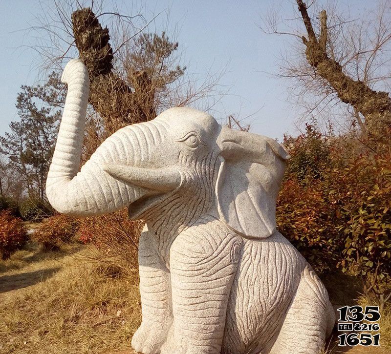 大象雕塑-公園景區(qū)漢白玉石雕一只臥著的大象雕塑高清圖片