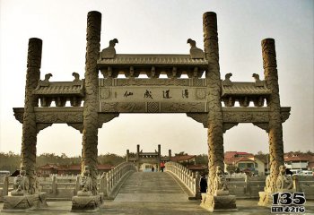 牌坊雕塑-仿古三門(mén)四柱浮雕祥云寺廟石雕牌坊