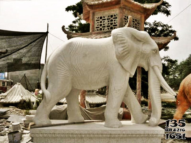 大象雕塑-寺廟庭院石雕創(chuàng)意大型戶(hù)外園林景觀裝飾品大象雕塑高清圖片