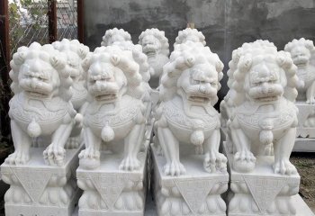 北京石獅子景區(qū)大型漢白玉看門神獸，象征著家園安全