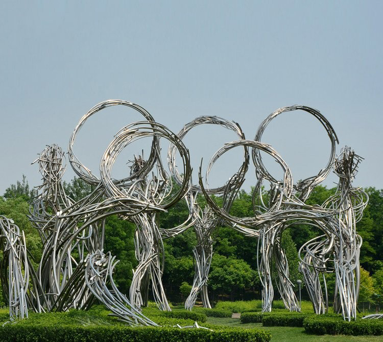 公園不銹鋼抽象人物五環(huán)雕塑-公園不銹鋼抽象五環(huán)雕塑 不銹鋼抽象人物五環(huán)雕塑高清圖片